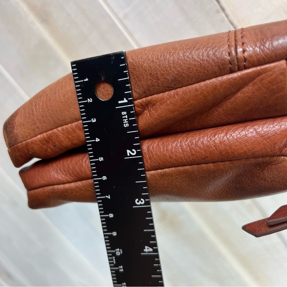 Margot Hobo Crossbody Purse Brown Leather Bag Pockets Adjustable Strap Logo - Picture 14 of 14